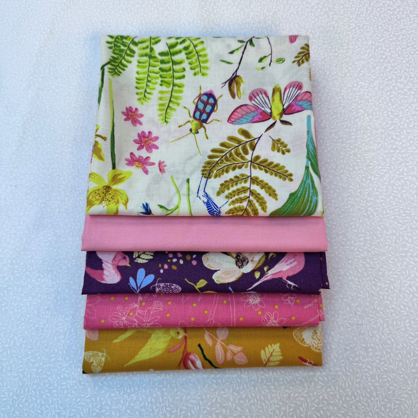 Various 5 Piece Fat Quarter Bundles - Choice of Design