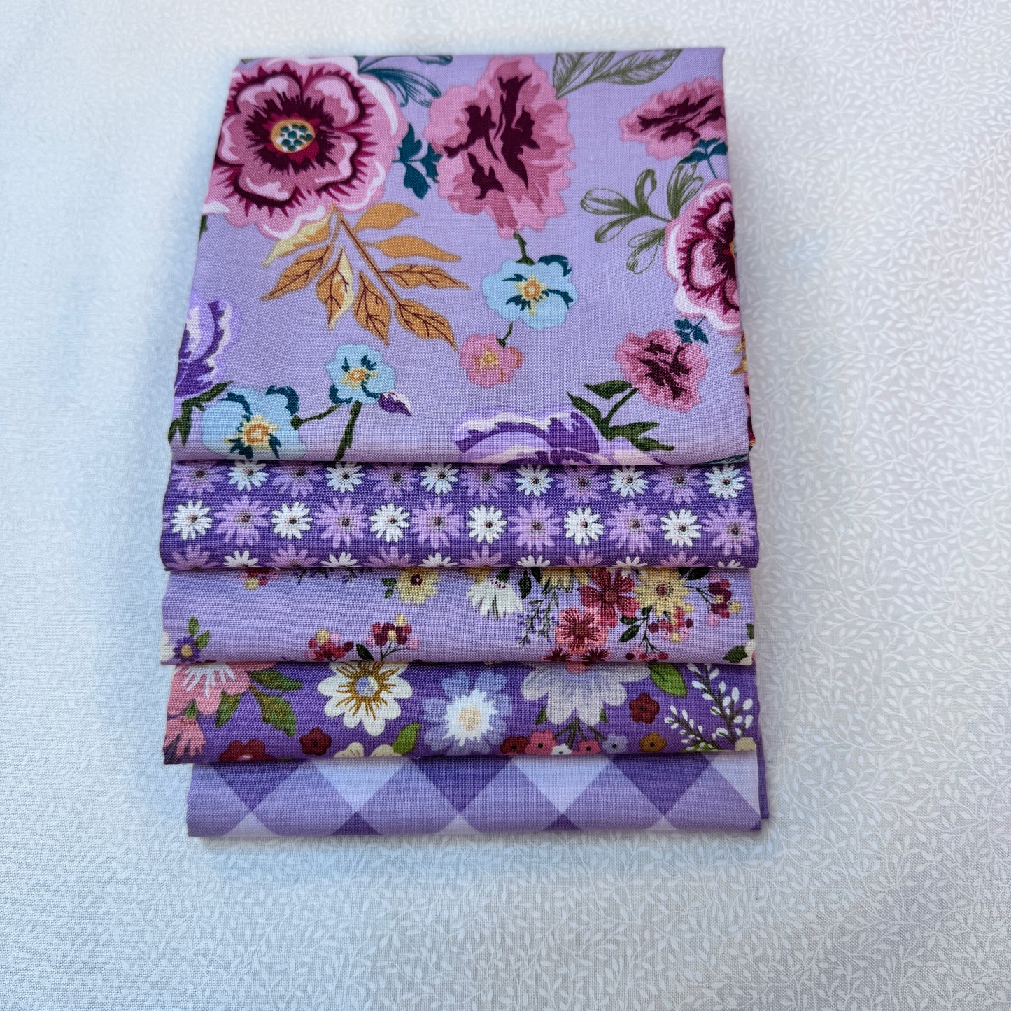 Five Piece Fat Quarter Cotton Fabric Bundles - Choice of Design