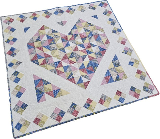 Amour Heart hamper quilt pattern and kit